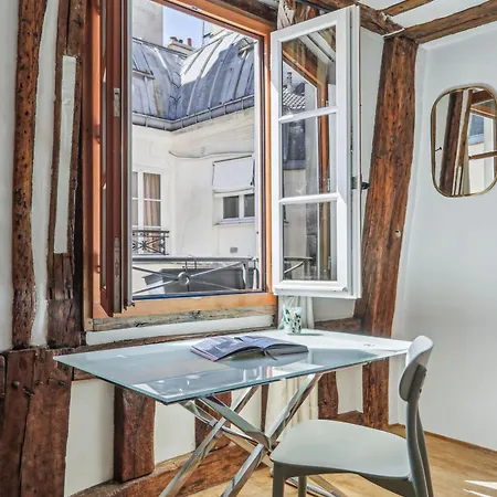 Apartment Bnbnova - Chic 1br Steps From The Louvre & Palais Royal & Opera Paris